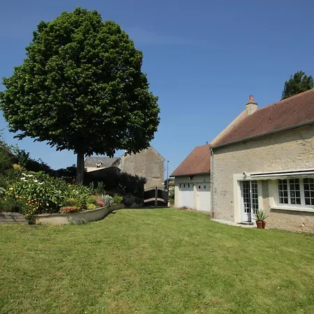 Casa de Férias Maison De Caractère Caprice Normand, Jardin Clos, 7min à Pied Des Plages Langrune-sur-Mer